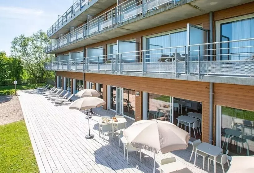 هتل Vacanceole  Le Domaine Du Mont  Mont St Michel