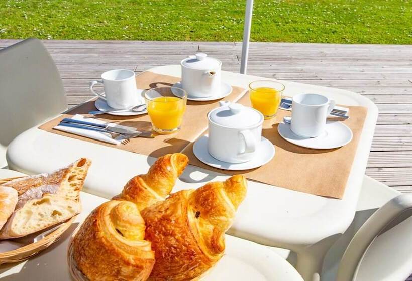 בית מלון כפרי Vacanceole  Le Domaine Du Mont  Mont St Michel