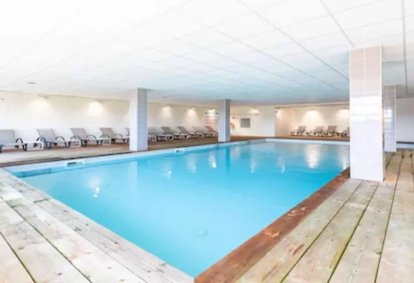 هتل Vacanceole  Le Domaine Du Mont  Mont St Michel