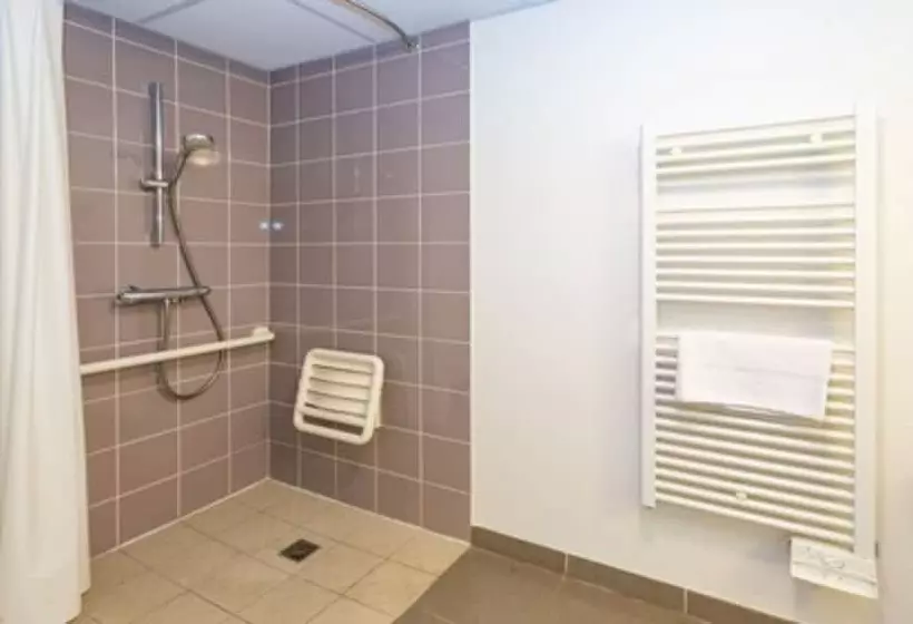 هتل Vacanceole  Le Domaine Du Mont  Mont St Michel