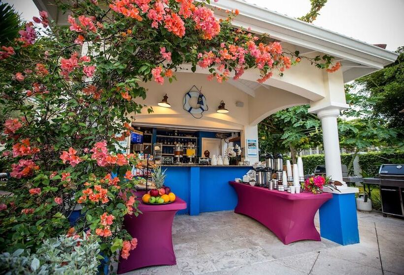 Отель Villa Del Mar