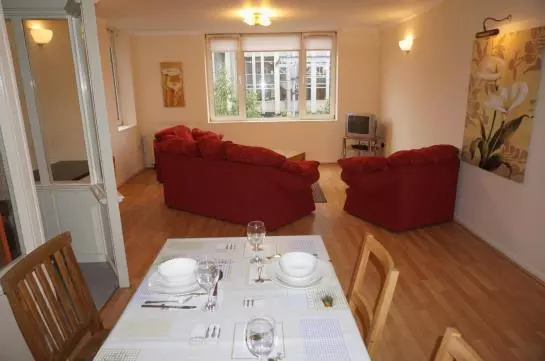 Lad Lane Apartments