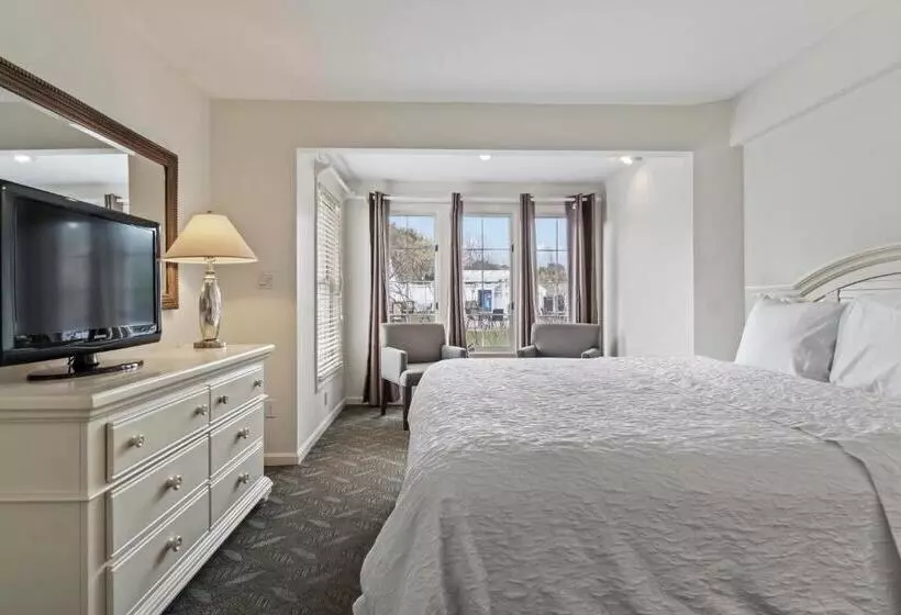 Pink Blossoms Resort