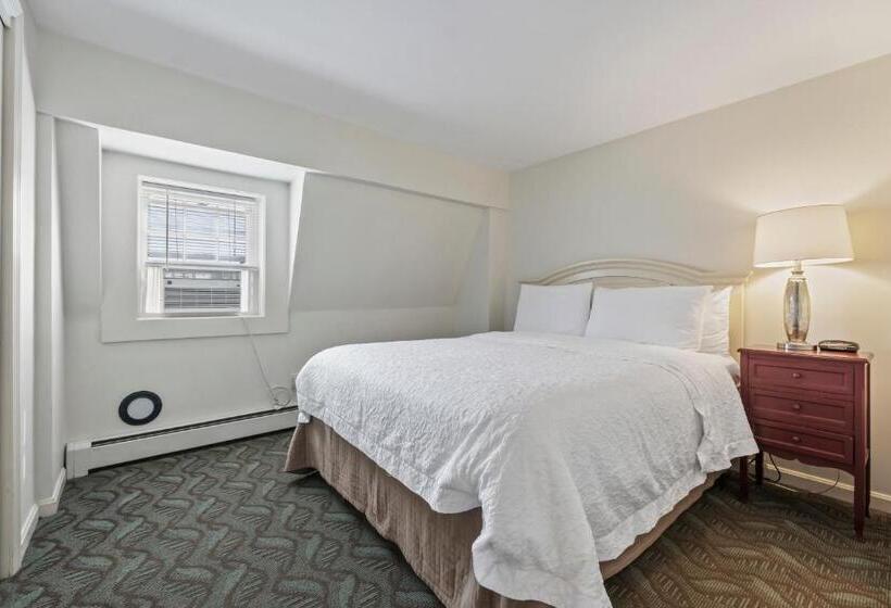 Pink Blossoms Resort