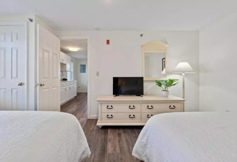 Pink Blossoms Resort