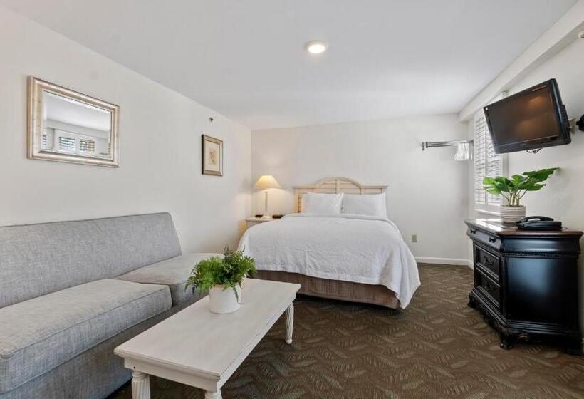 Pink Blossoms Resort