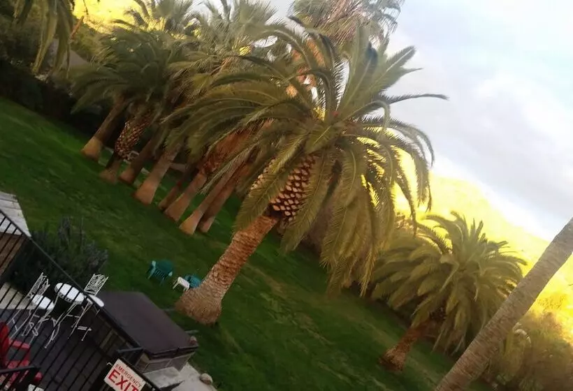 住宿加早餐  The Parks Inn