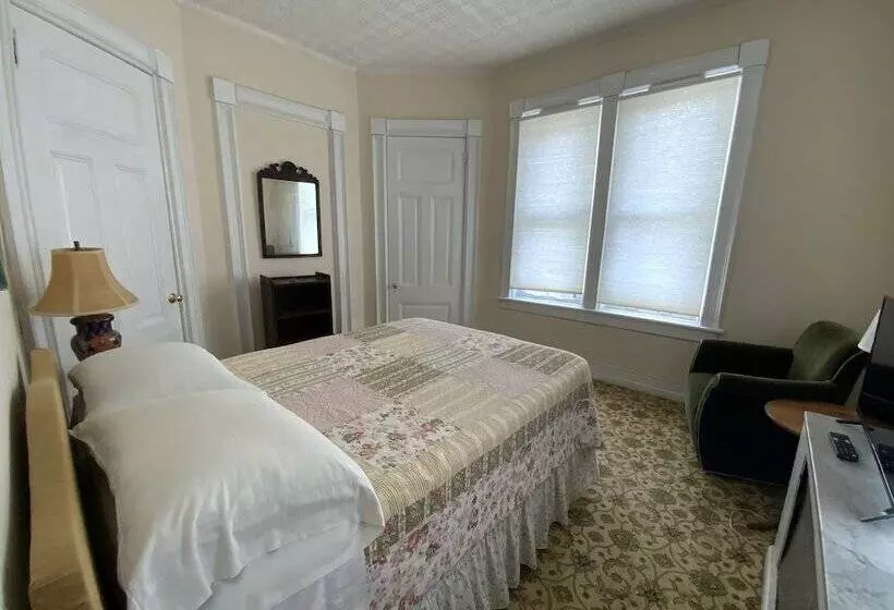 Fort Place Bed & Breakfast