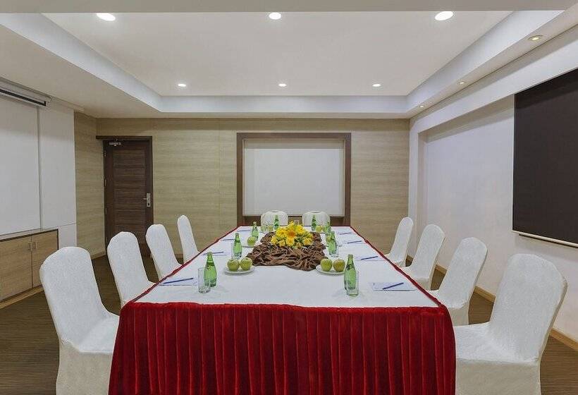 فندق City Heart Sarovar Portico