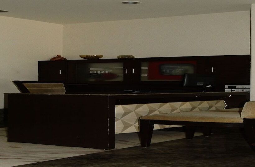 فندق City Heart Sarovar Portico