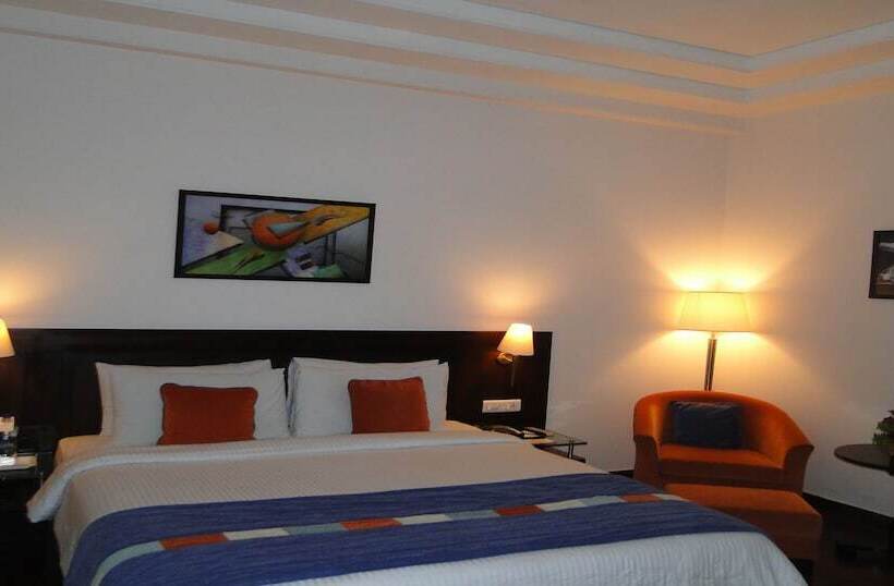 فندق City Heart Sarovar Portico