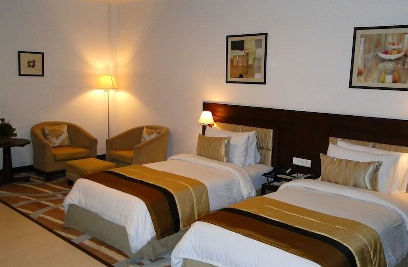 فندق City Heart Sarovar Portico