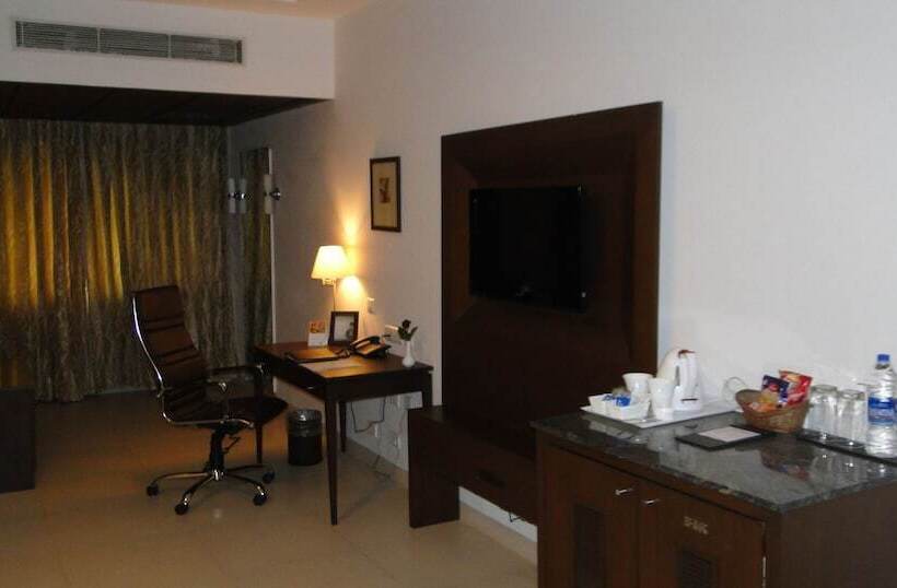 فندق City Heart Sarovar Portico