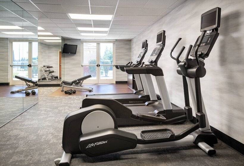 فندق Fairfield Inn & Suites By Marriott Visalia Tulare