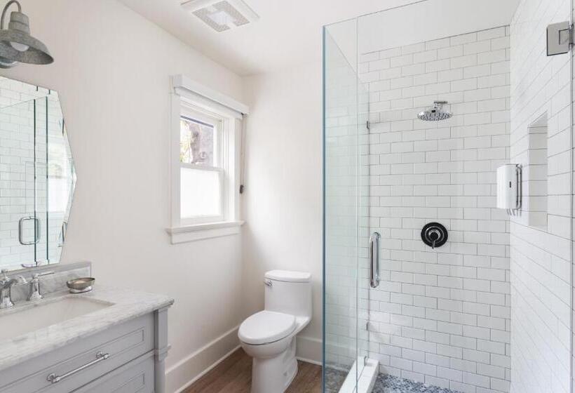 Отель Hideaway Santa Barbara, A Kirkwood Collection