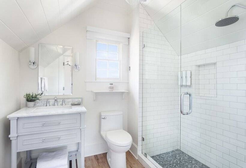 Отель Hideaway Santa Barbara, A Kirkwood Collection