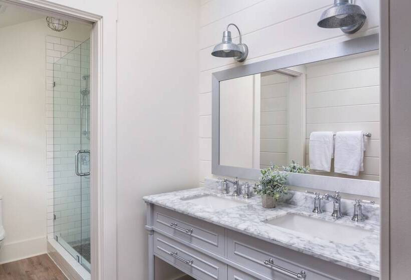 Отель Hideaway Santa Barbara, A Kirkwood Collection