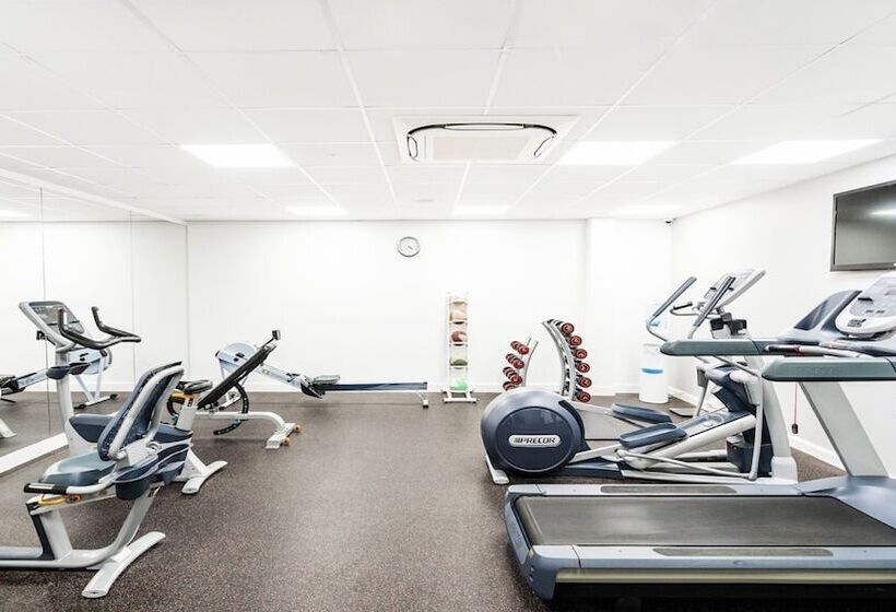 ホテル Holiday Inn London Luton Airport, An Ihg