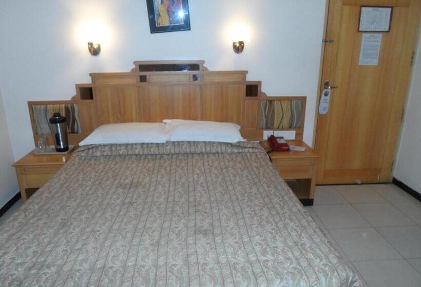 فندق Kalyan Residency