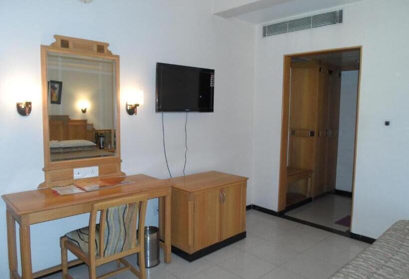 فندق Kalyan Residency