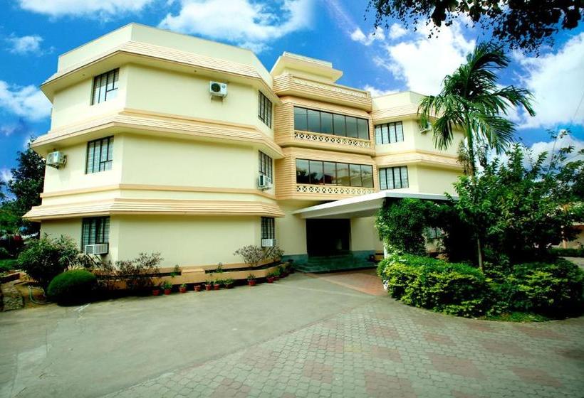 בית מלון כפרי Michaels Inn