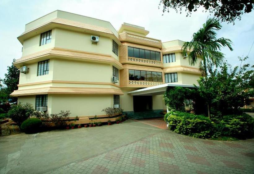 בית מלון כפרי Michaels Inn