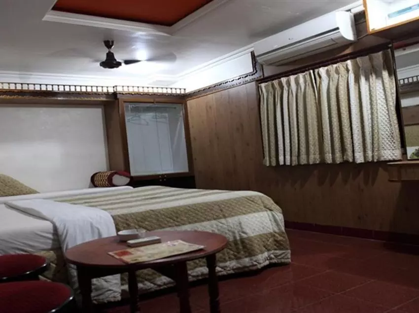 ホテル Nandini Palace