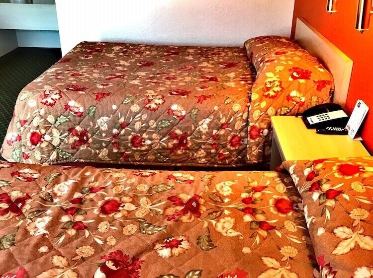 فندق Qc Stay Inn