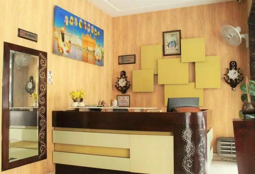 Отель Royal Inn