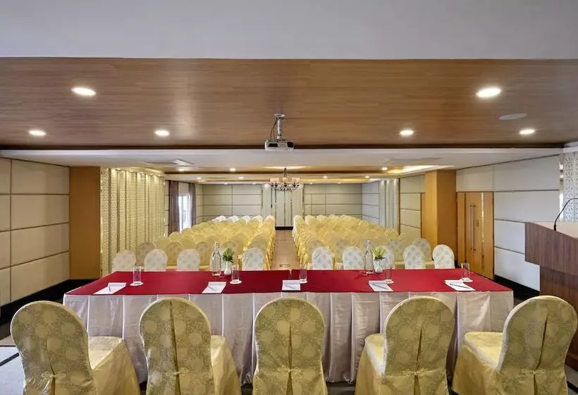 هتل Sterling Yercaud