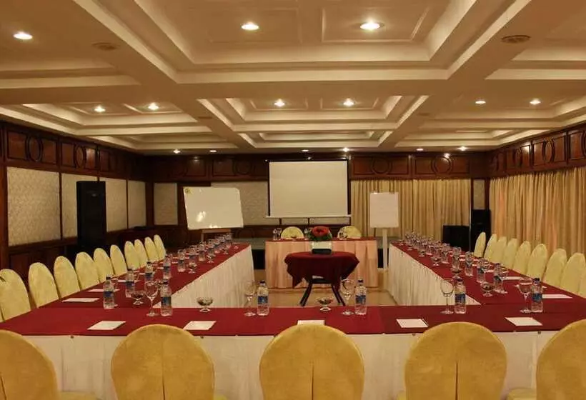 هتل Sterling Yercaud