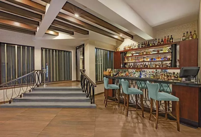 هتل Sterling Yercaud