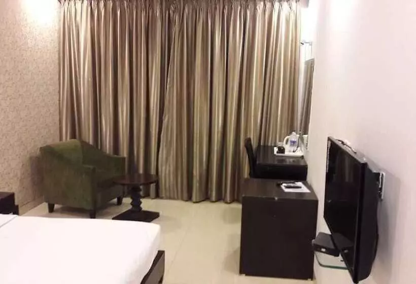 בית מלון כפרי Supreme