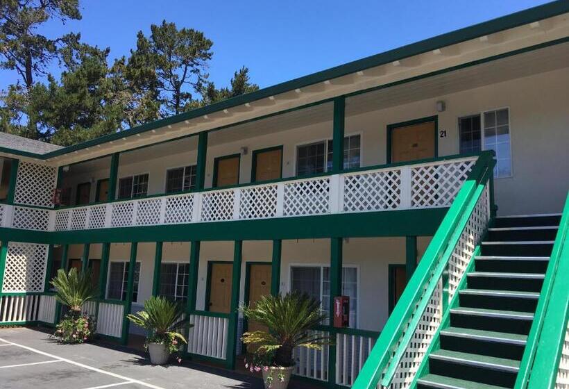 مُتل Monterey Pines Inn