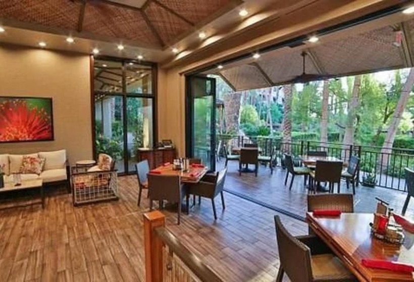 Tahiti Village Resort & Spa