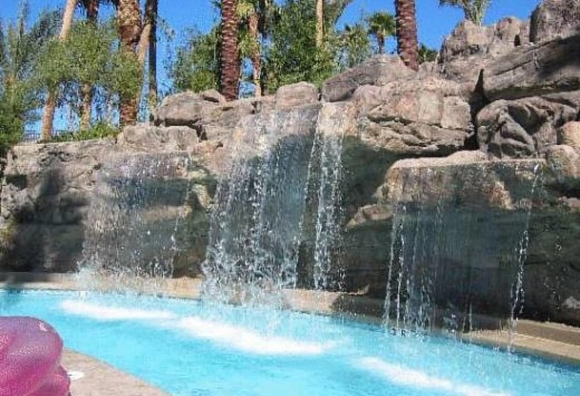 Tahiti Village Resort & Spa