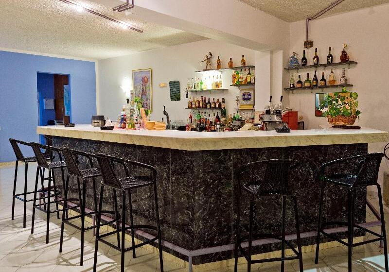 Trianta Hotel Apartments