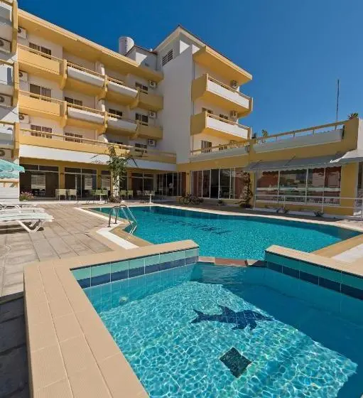 Trianta Hotel Apartments