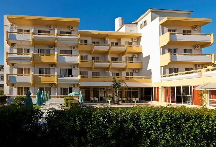 Trianta Hotel Apartments