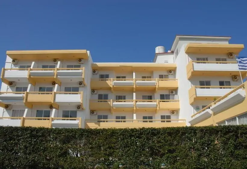 Trianta Hotel Apartments