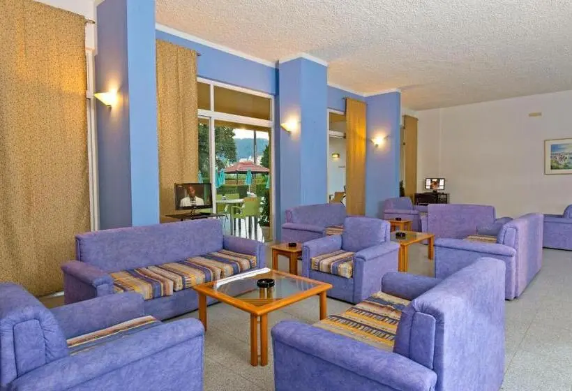 Trianta Hotel Apartments