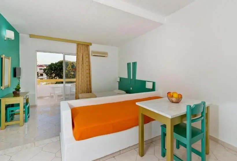 Trianta Hotel Apartments