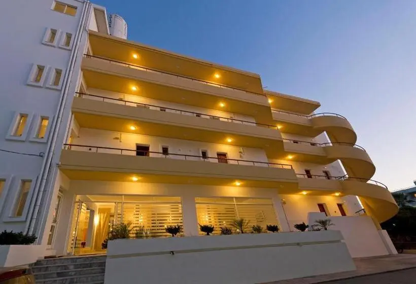 Trianta Hotel Apartments
