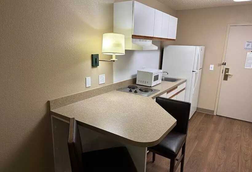 Red Roof Inn Southfield