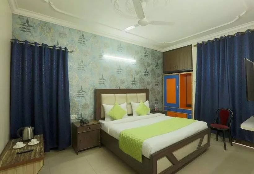 هتل Mayank Residency