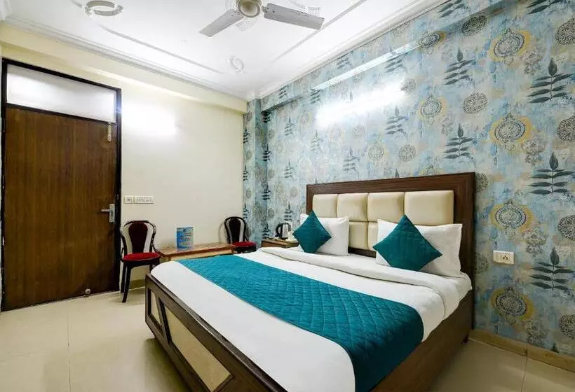 هتل Mayank Residency