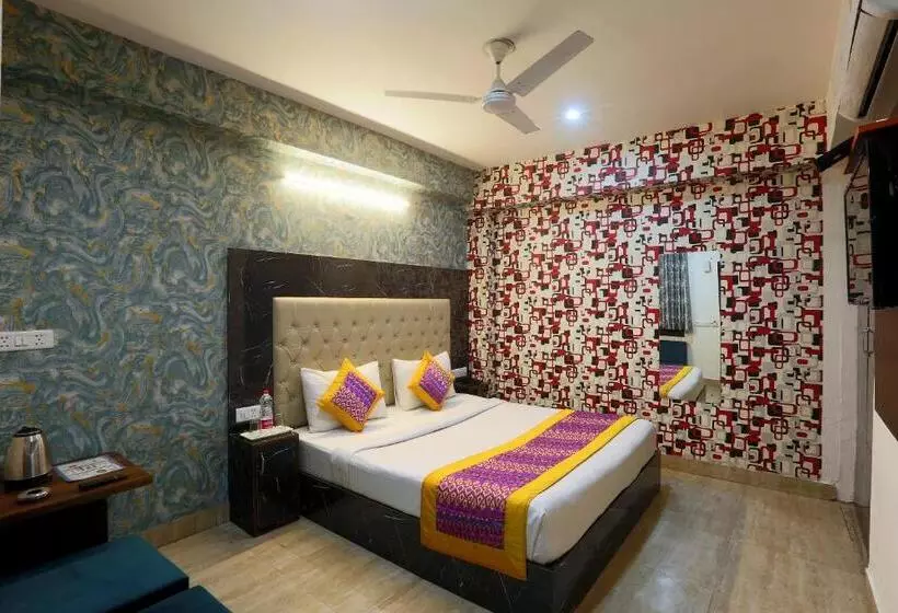 هتل Mayank Residency