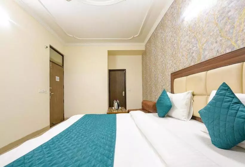 هتل Mayank Residency