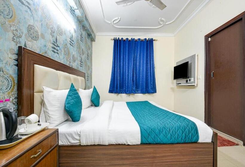 هتل Mayank Residency