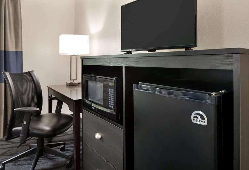 فندق Baymont By Wyndham Swanton